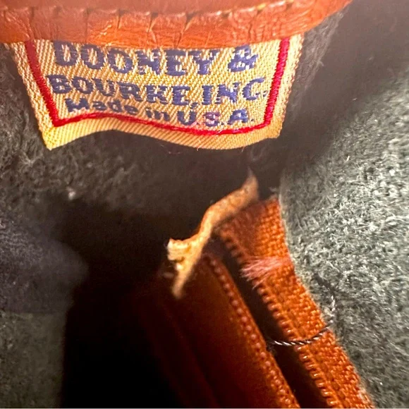 VINTAGE DOONEY AND BURKE PURSE - Picture 7 of 16